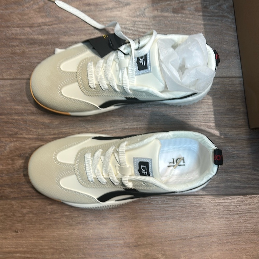 DeFlorance vintage sneakers